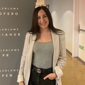 Meet your Posher, Julia